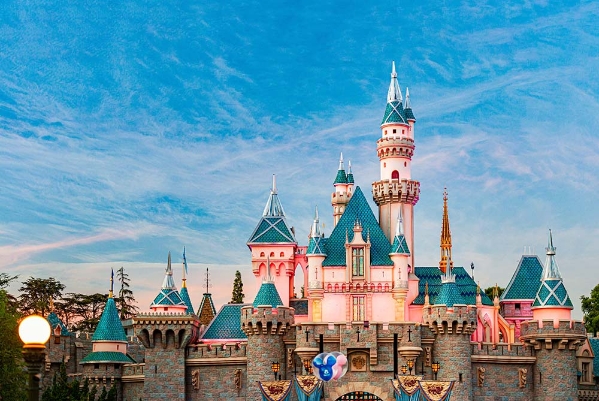 Paris & Disneyland Rüyası Turu Türk Havayolları İle Sabah Gidiş 4 Gece