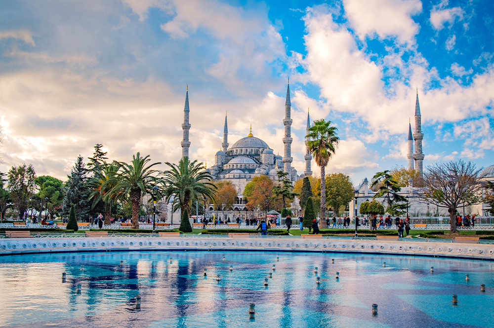 Uçaklı İstanbul Tarihi Yarımada Pierre Loti Dolmabahçe Kuzguncuk Kadıköy Turu 2 Gece Konaklamalı Ankara Çıkışlı