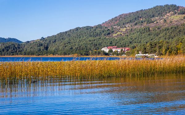 Portofino Özel Sülüklü Göl ve Karamurat Gölü Turu Günübirlik
