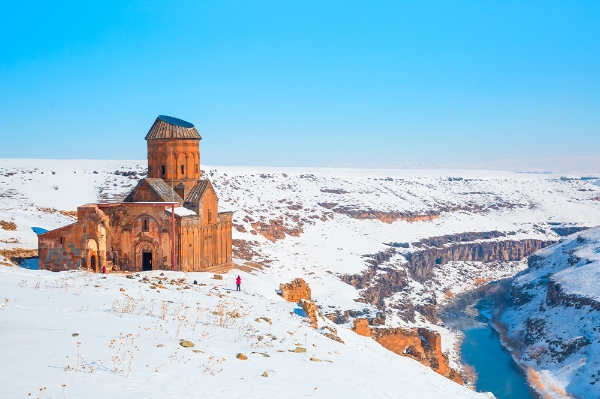 Turistik Doğu Ekspresi ile Kars Erzurum Turu İstanbul çıkışlı 1 gece Tren 2 gece Otel Konaklamalı Anadolujet Hy (Ankara-Kars yönü) Sömestır Özel